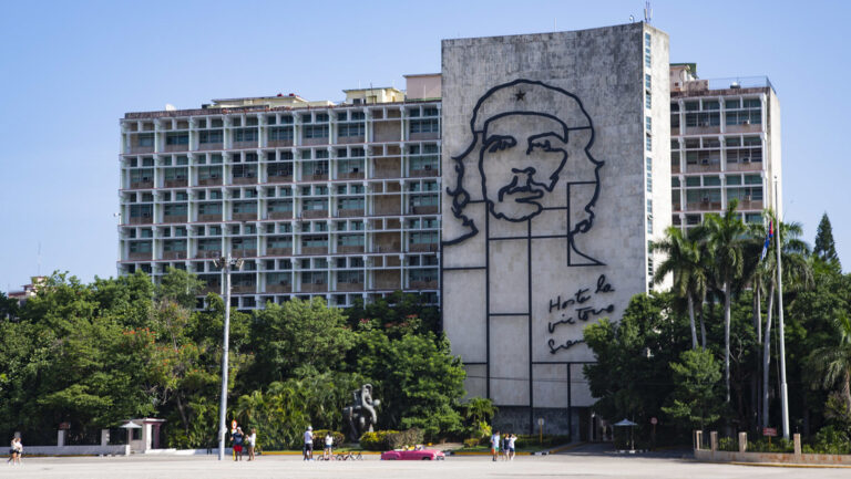 6959bb59e9ff714a077f9070